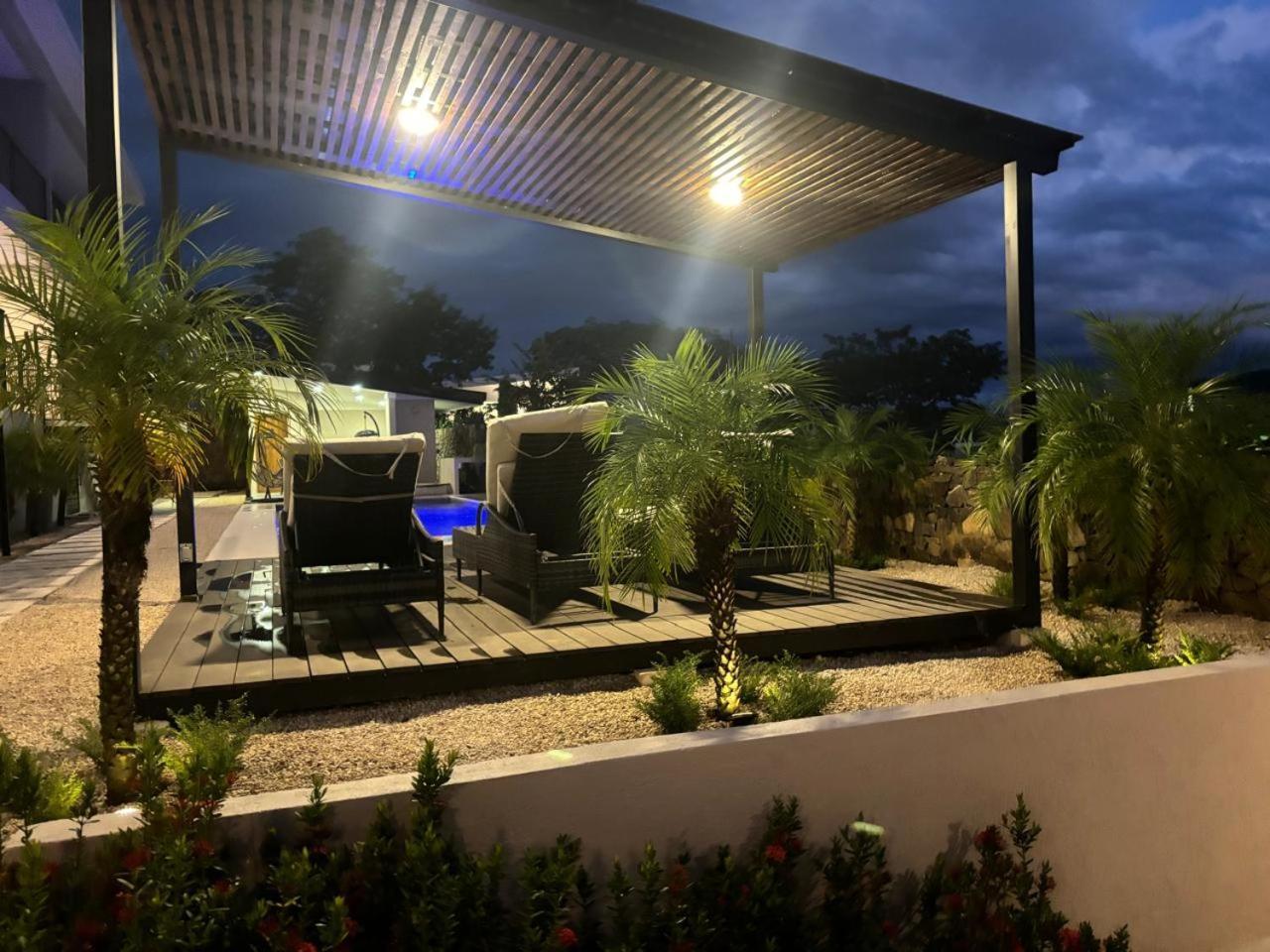 Tamarindo Beach, Prime Location, Fantastic Watersalt Pool & Cold Plunge, Family & Friends 外观 照片
